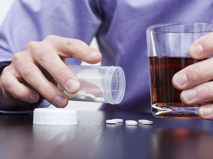 Совмещать амлодипин с алкоголем врачи категорически не рекомендуют