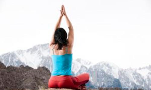 Упражнения йоги для спины и позвоночника