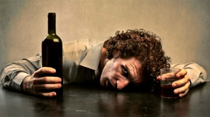 Тяжёлая стадия опьянение характеризуется непредсказуемым поведением и реакциями организма