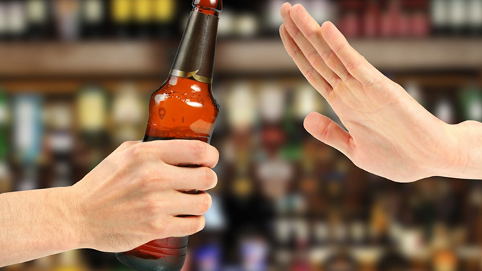 Врачи категорически не рекомендуют пить пиво при мочекаменных заболеваниях