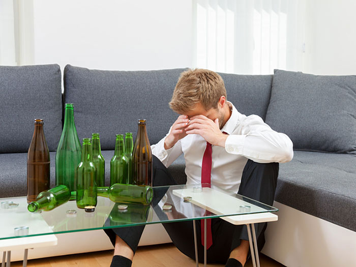 Совмещение Ирунина с алкоголем может вызвать и усилить проявление побочных эффектов