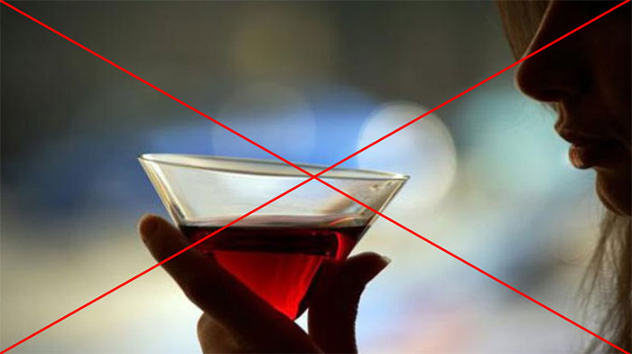 Сочетание препарата Сумамед со спиртными напитками категорически не рекомендуется врачами