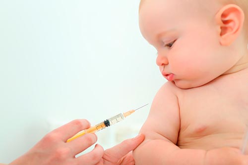 Можно ли делать прививки АКДС и против полиомиелита одновременно