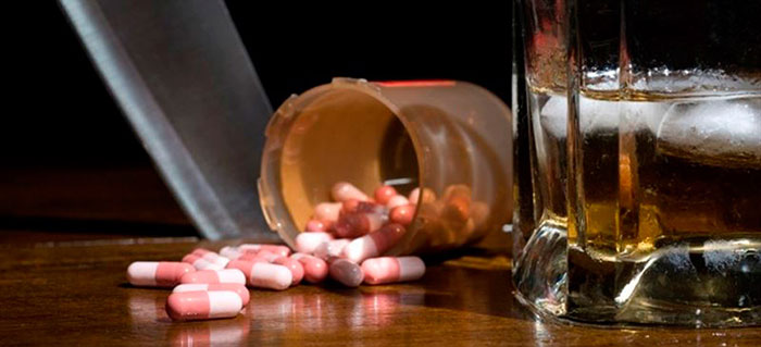 Врачи утверждают о совместимости препарата Лив 52 с алкоголем и допускают совместный приём