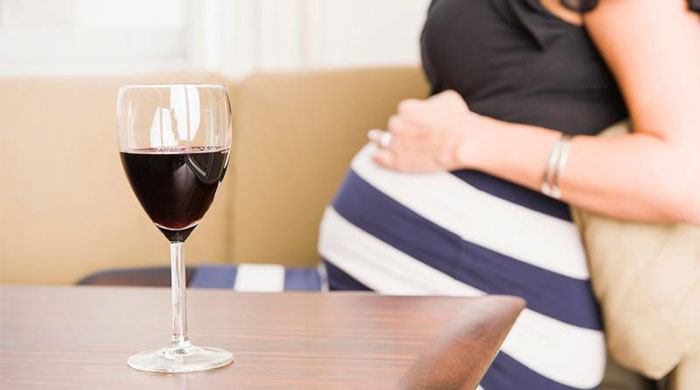 Специалисты утверждают, что беременным женщинам безалкогольное вино может быть полезным